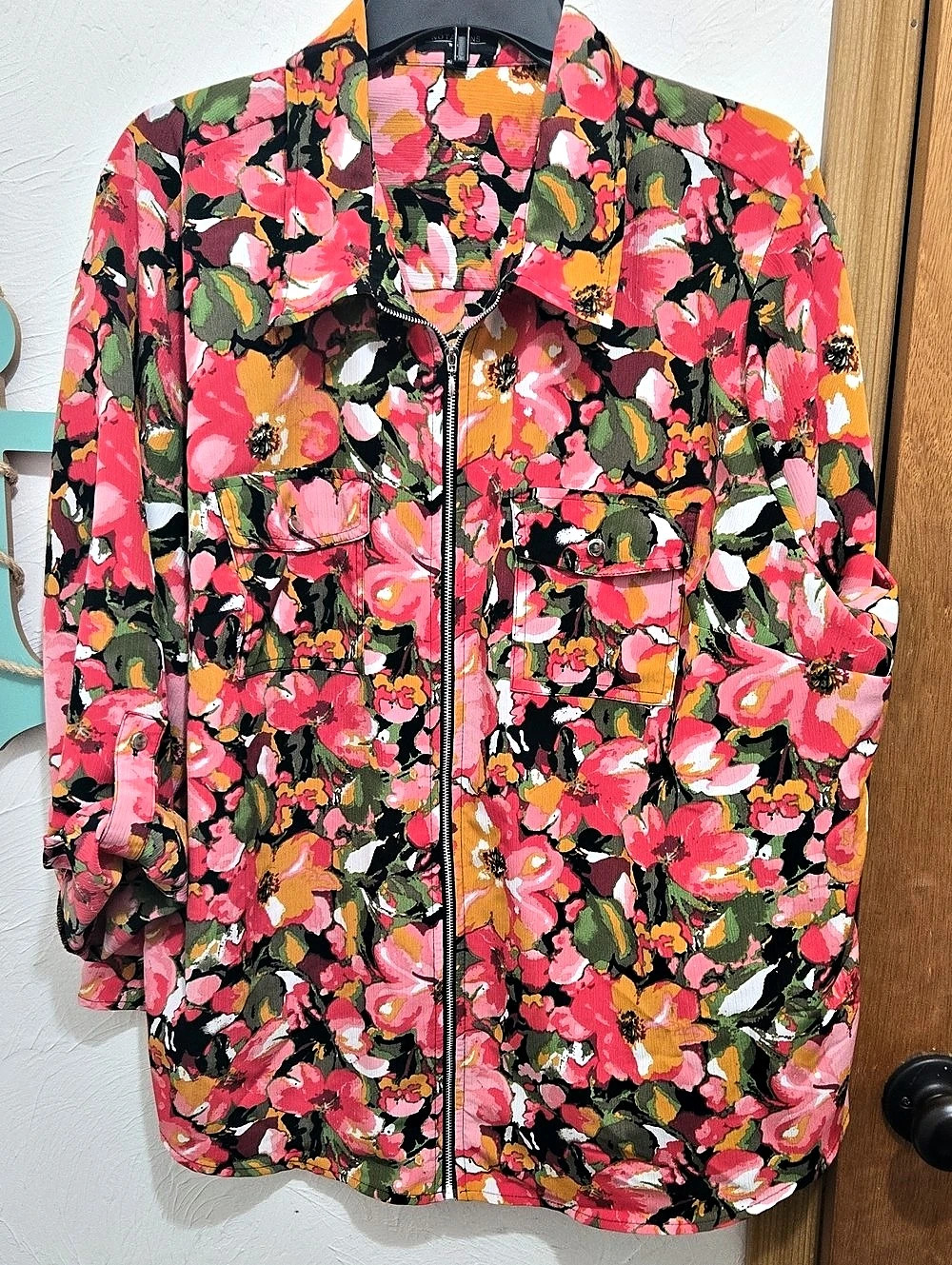 Notations Floral Utility Jacket in Pink & Black - Size 3X